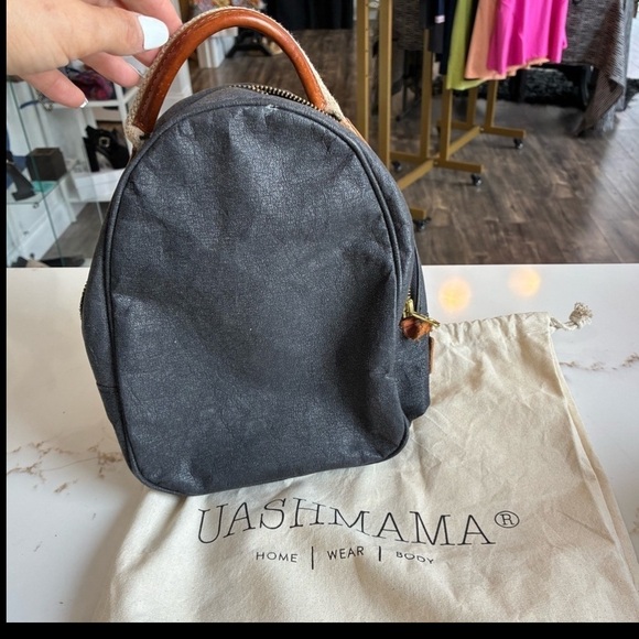 Uashama mini Black Backpack main image 4